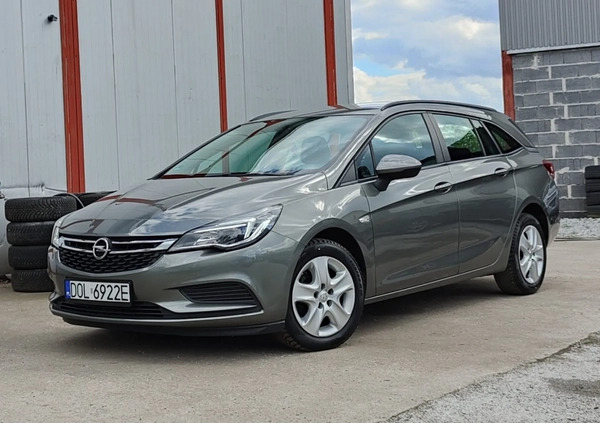 Renault Megane cena 39900 przebieg: 153900, rok produkcji 2016 z Tuliszków małe 466